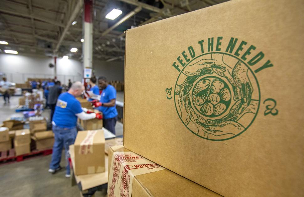 Memphis employees volunteer at Feed the Needy