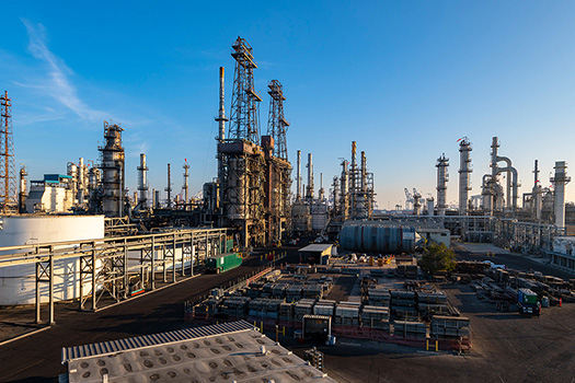 Photo of a Valero Refinery in California