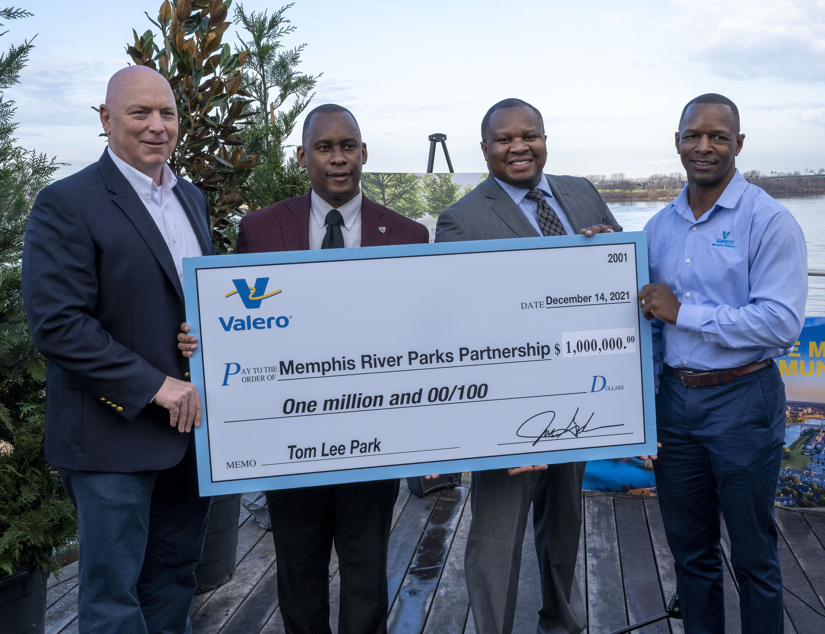 Representatives present check to Memphis River Parks