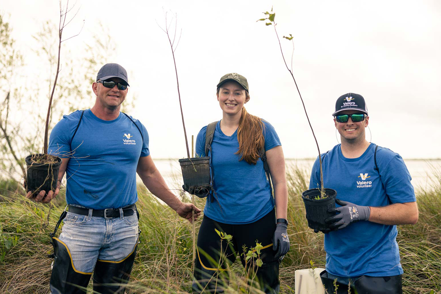 Volunteers at the Pontchartrain Tree Planting