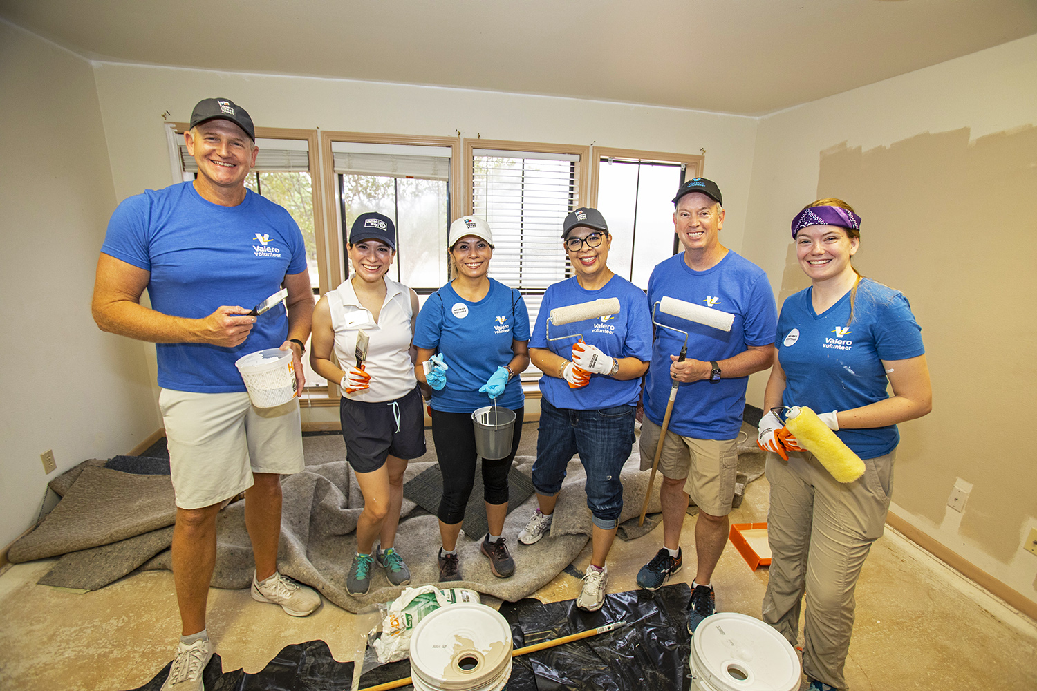 Valero Employees at UW Day of Caring