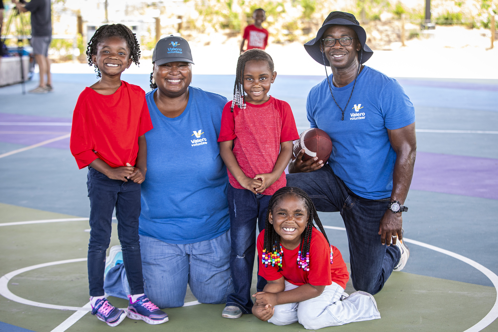 Valero Volunteers at Tom Lee Park
