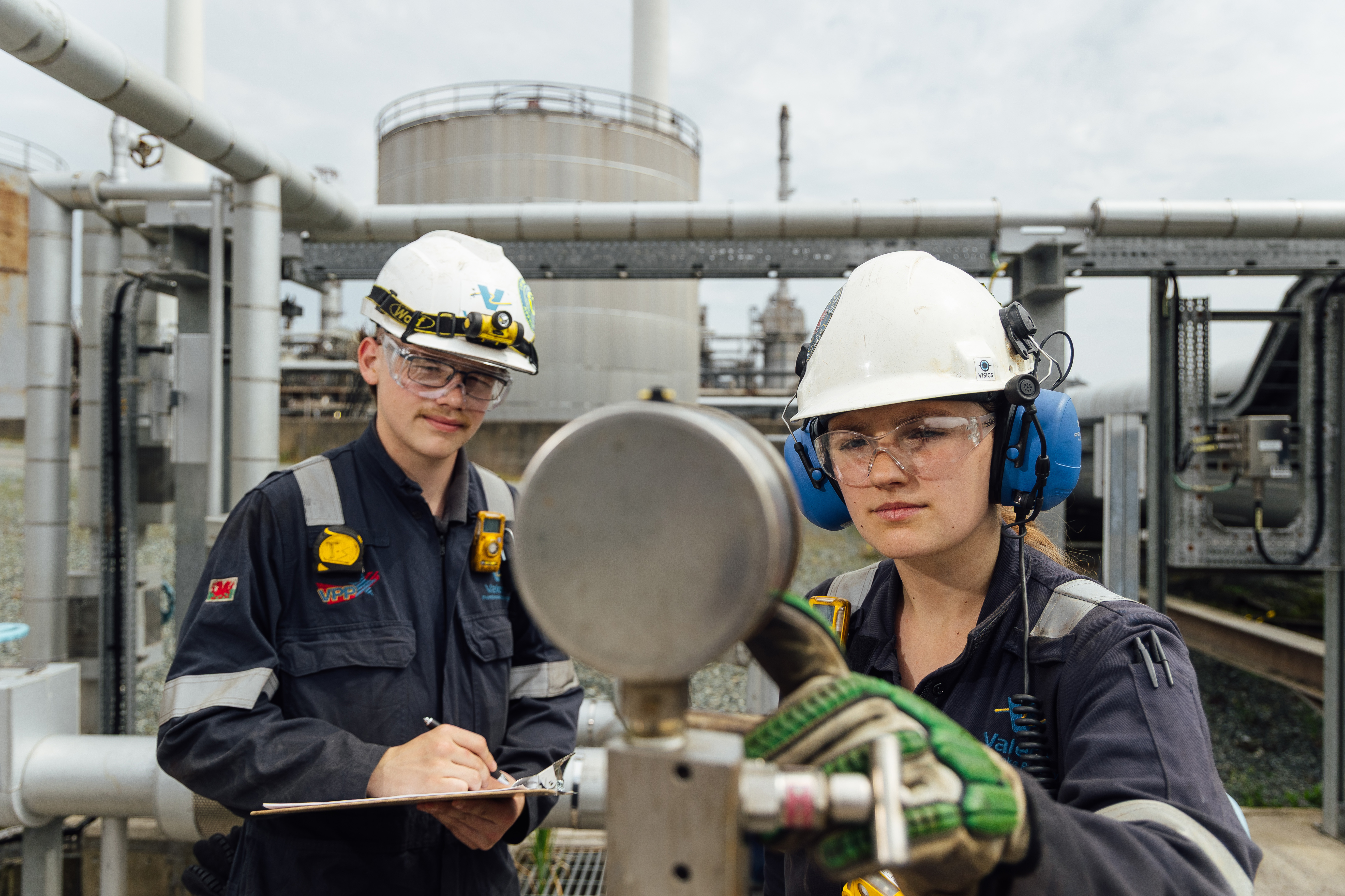 Two engineers at Valero’s Pembroke Refinery