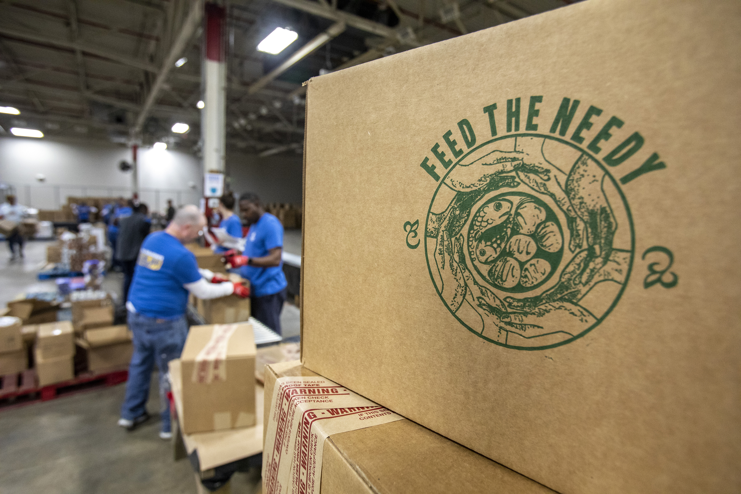 Memphis Volunteers at Feed the Needy