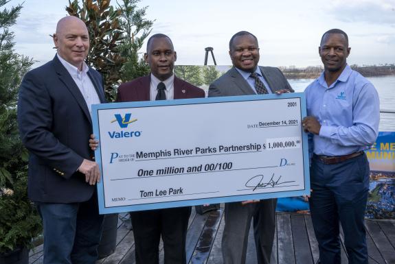 Representatives present check to Memphis River Parks