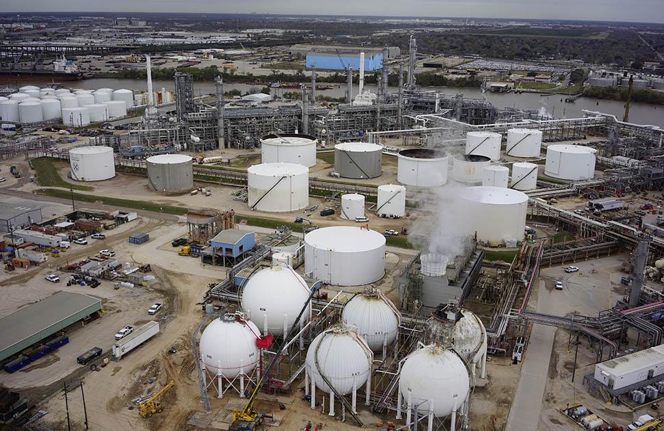 houston refinery aerial