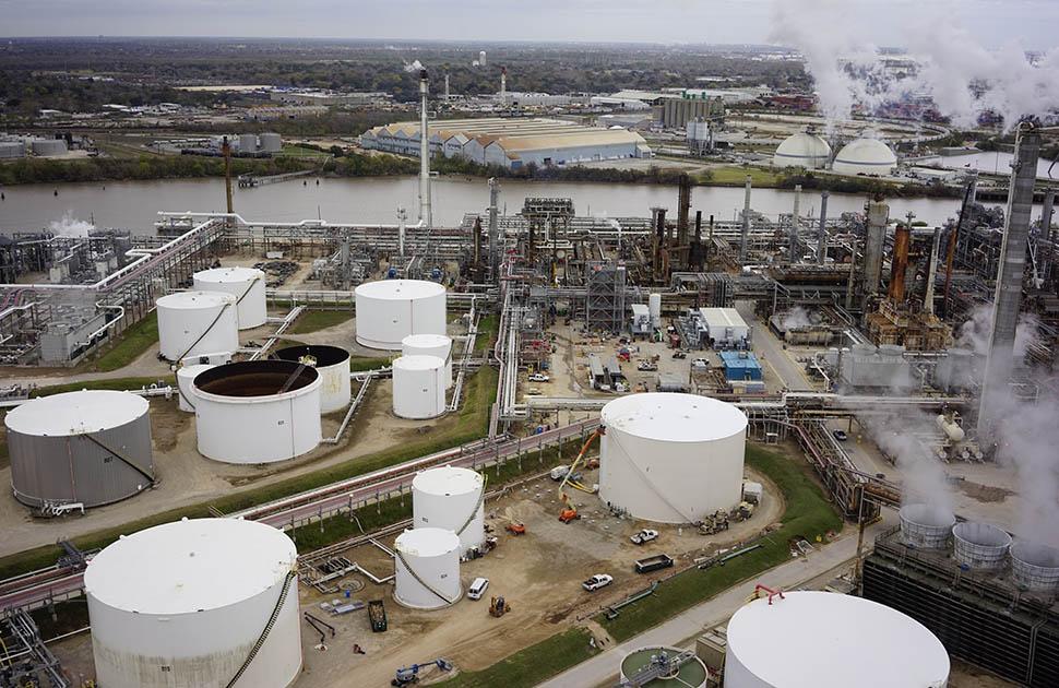 houston refinery aerial