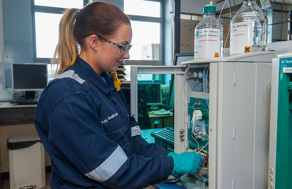 pembroke refinery employee