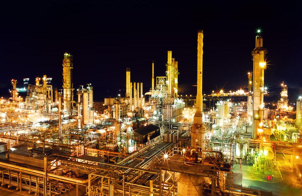 Valero Meraux Refinery at night