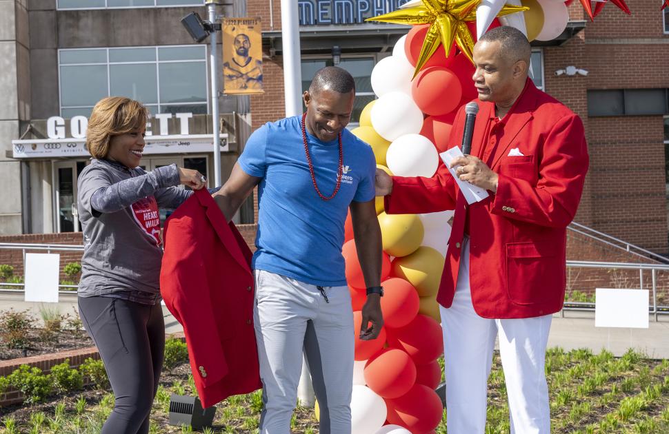 Memphis Refinery Plant manager earns red jacket at American Heart Association Walk