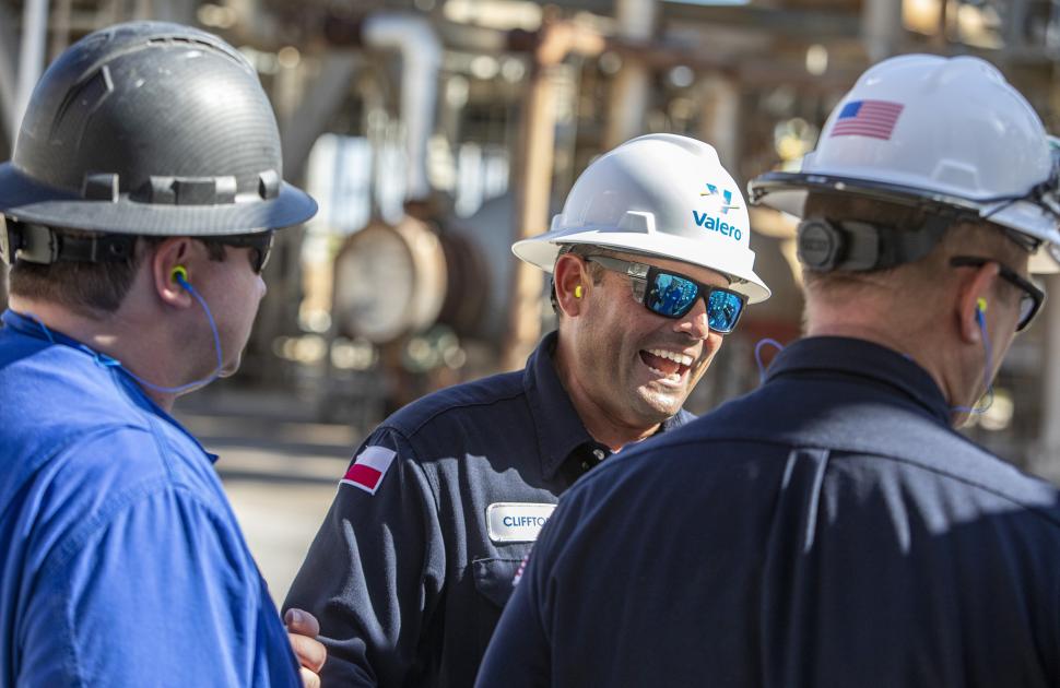 Valero Employee at Three Rivers Refinery