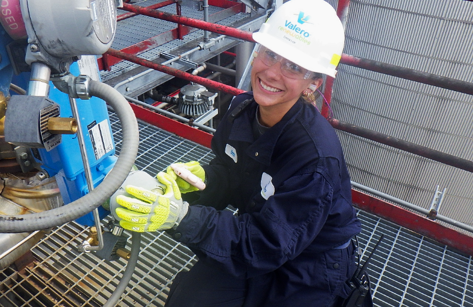 Bloomingburg Ethanol Plant Intern getting hands-on experience