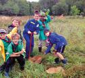 Canadian scouts with Valero volunteer