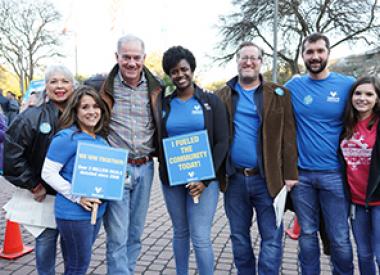 Valero CEO Joe Gorder and employees at San Antonio headquarters