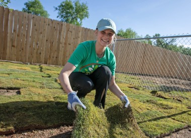Valero Employee Volunteers at Habitat for Humanity