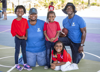 Valero Volunteers at Tom Lee Park
