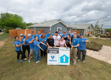 Valero volunteers at Habitat for Humanity