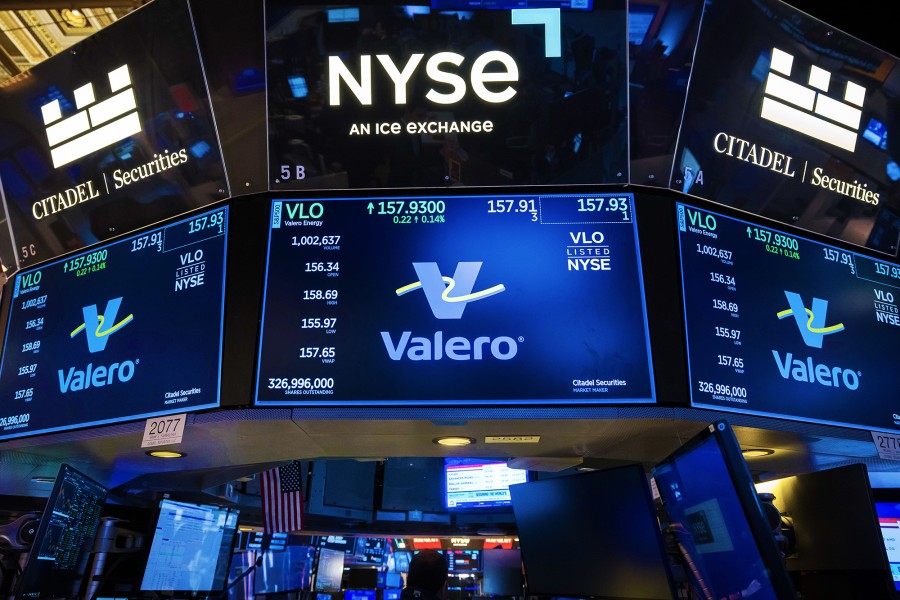 VLO NYSE 2024