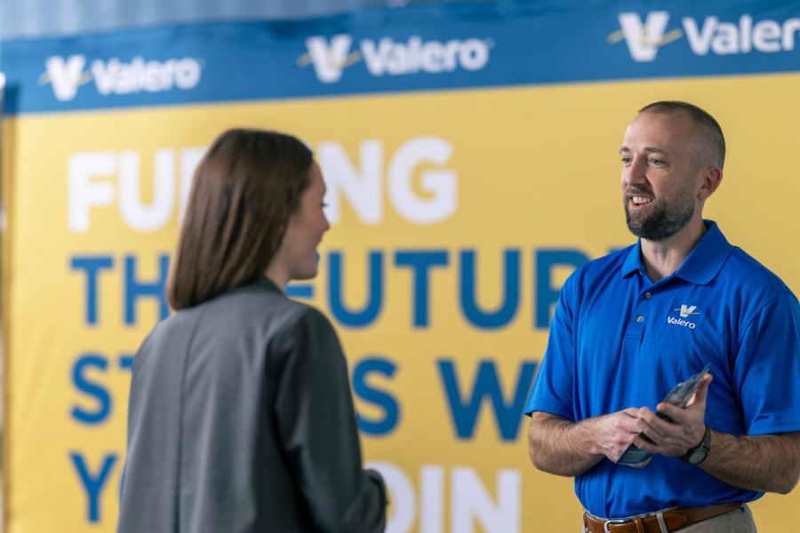 Valero Recruiter at Career Fair